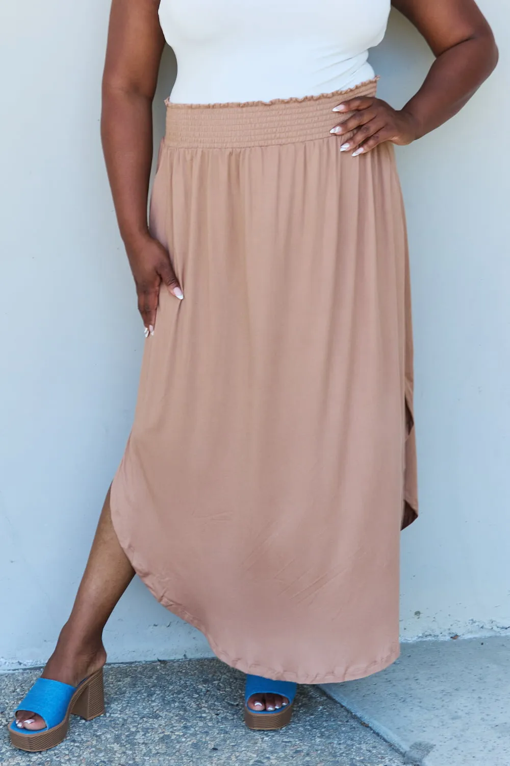 High Waist Scoop Hem Maxi Skirt in Tan