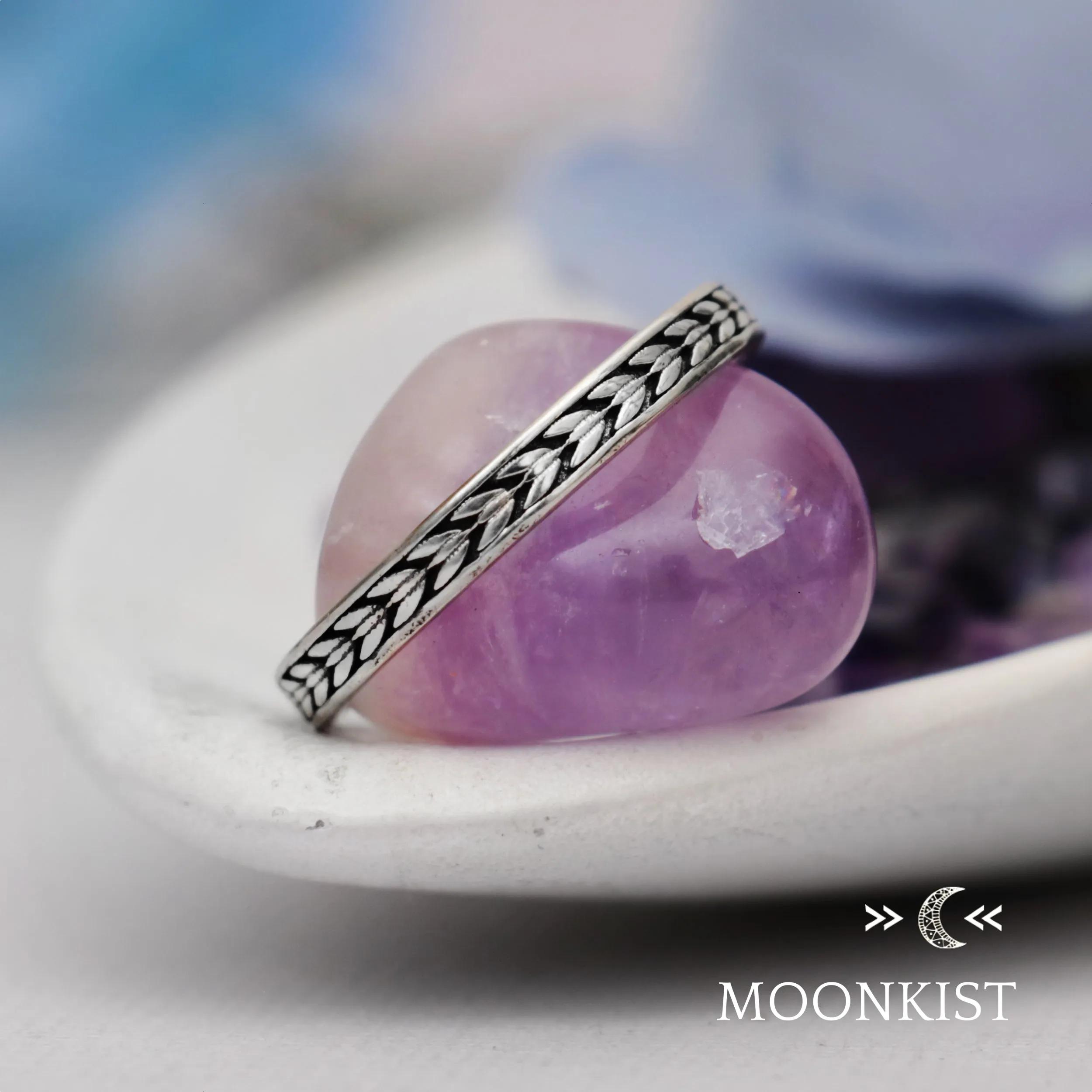 Narrow Arrow Wedding Band | Moonkist Designs